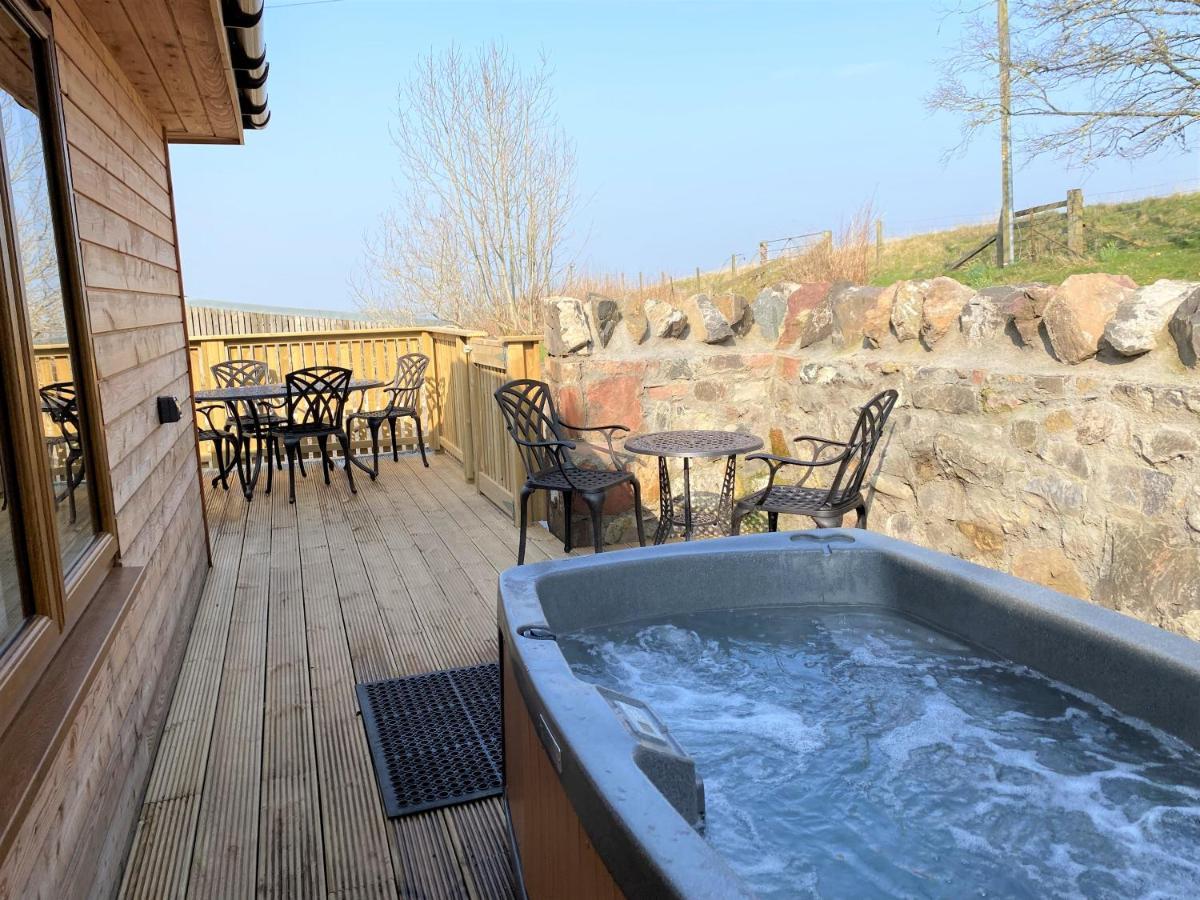 Partridge Lodge With Hot Tub Forgandenny Dış mekan fotoğraf