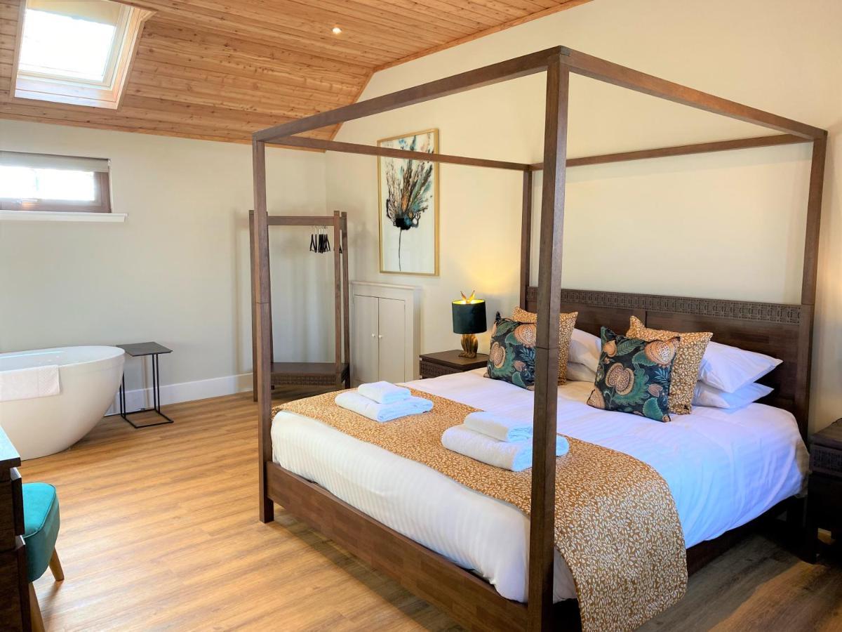 Partridge Lodge With Hot Tub Forgandenny Dış mekan fotoğraf