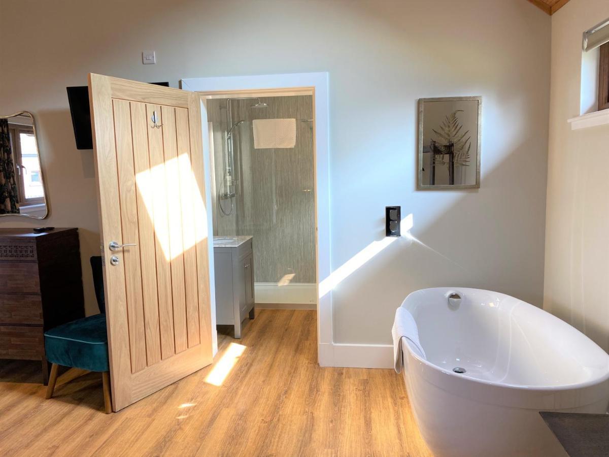 Partridge Lodge With Hot Tub Forgandenny Dış mekan fotoğraf
