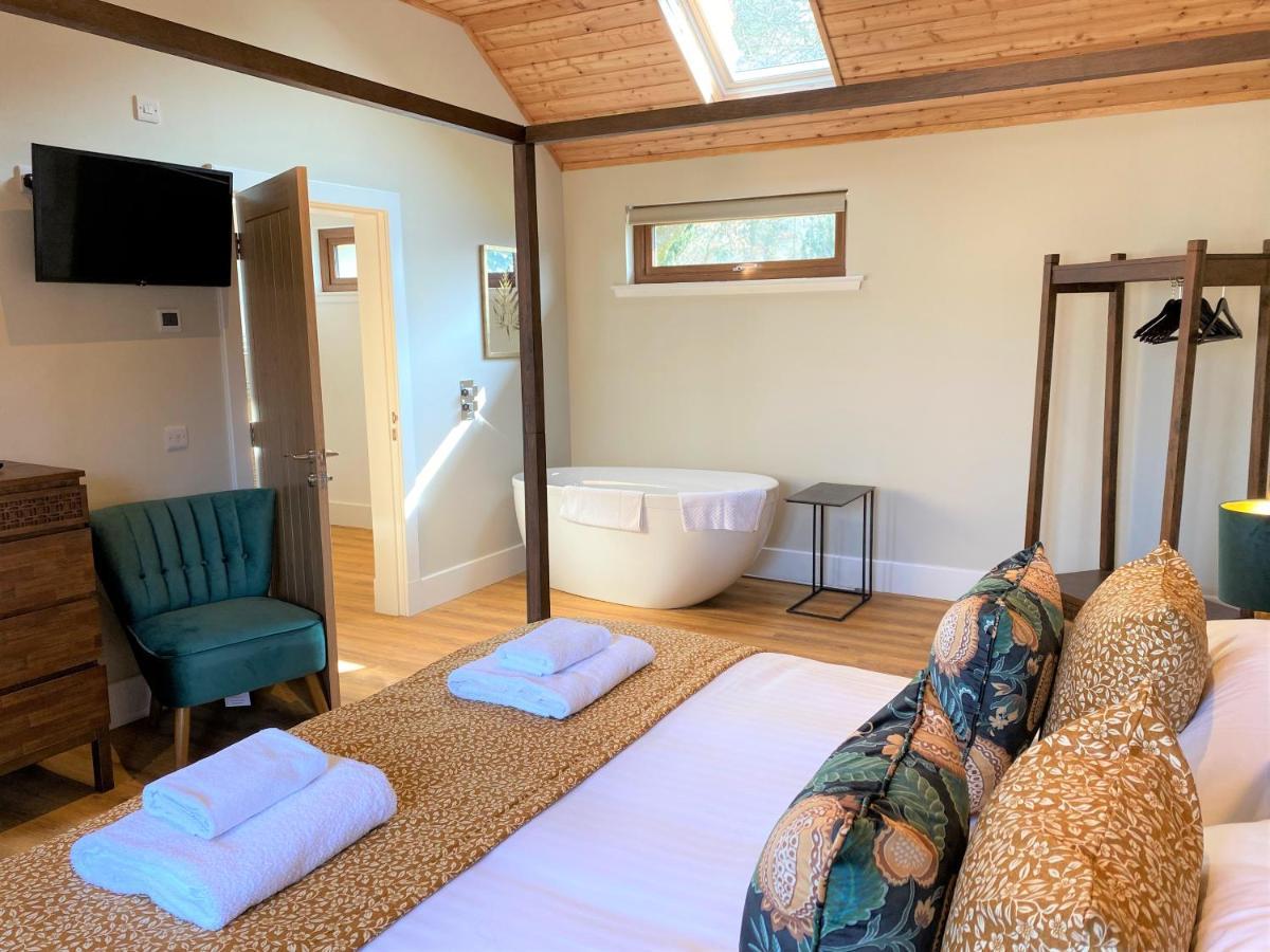 Partridge Lodge With Hot Tub Forgandenny Dış mekan fotoğraf