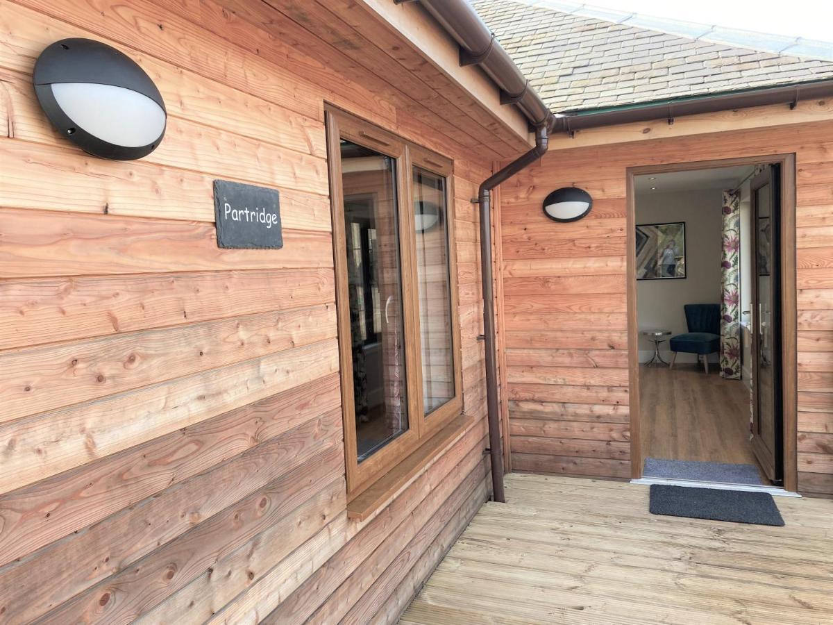 Partridge Lodge With Hot Tub Forgandenny Dış mekan fotoğraf
