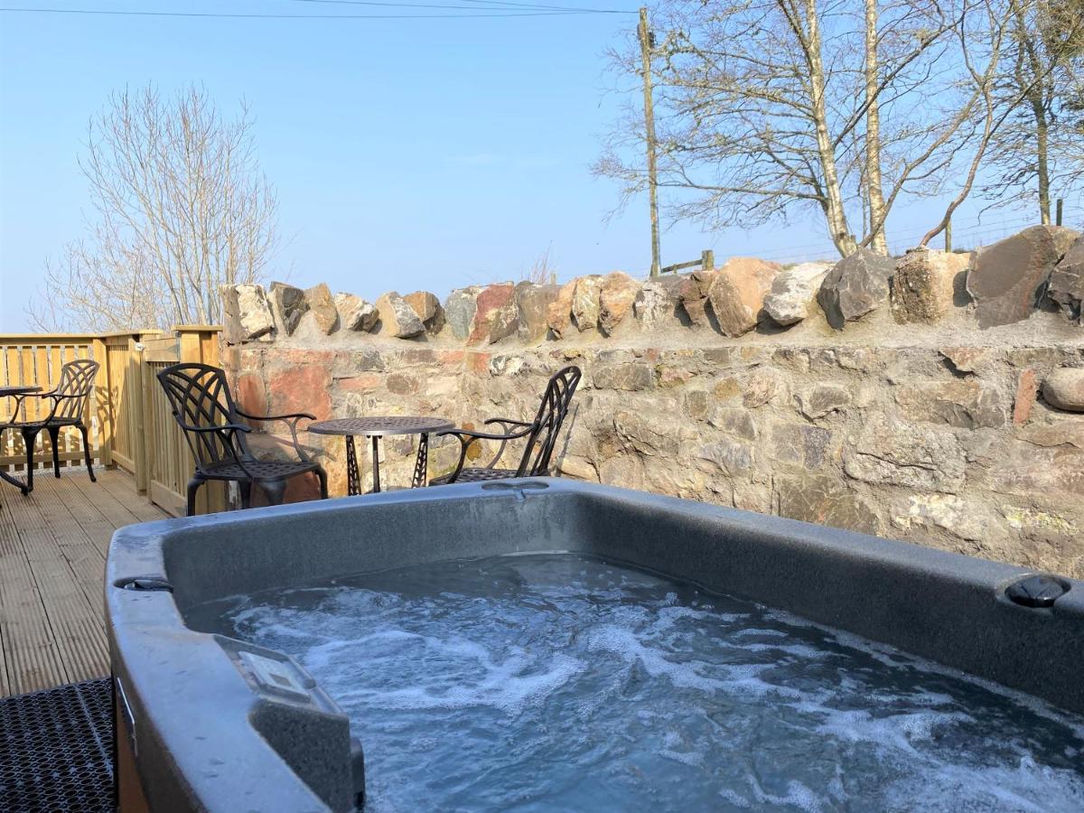 Partridge Lodge With Hot Tub Forgandenny Dış mekan fotoğraf