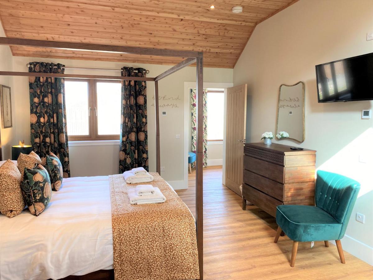 Partridge Lodge With Hot Tub Forgandenny Dış mekan fotoğraf